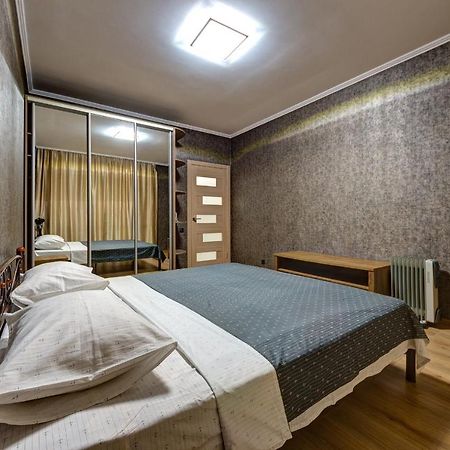 Apartments Near Ukraina Shopping Mall Kiew Exterior foto